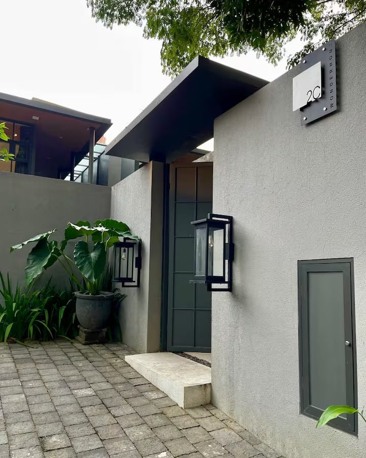Villa Purwodadi Botanic — Tampak Depan