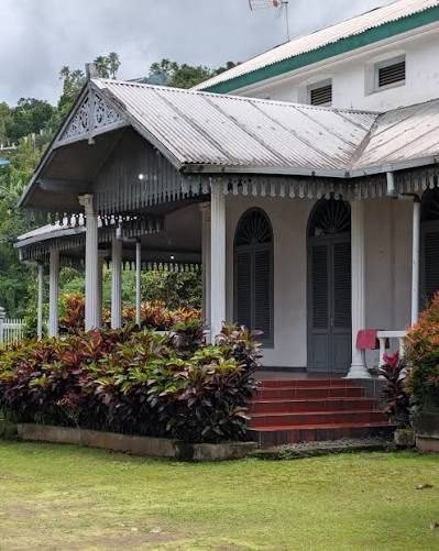 Villa Tretes Heritage — Tampak Depan